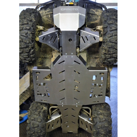 Kryty podvozku Iron Baltic Gladiator X520                                                                                                                                                                                                                 