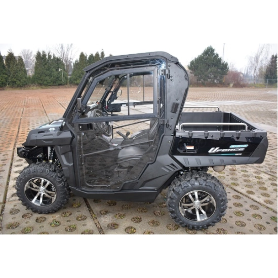 Kabina UTV830/550                                                                                                                                                                                                                                         