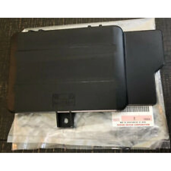 Víko boxu na  baterii Suzuki LTR450                                                                                                                                                                                                                       