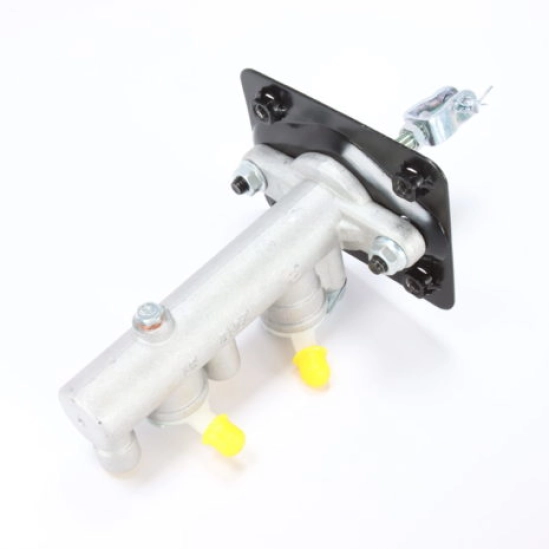 Hlavní brzdový válec                                                                                                                                                                                                                                      