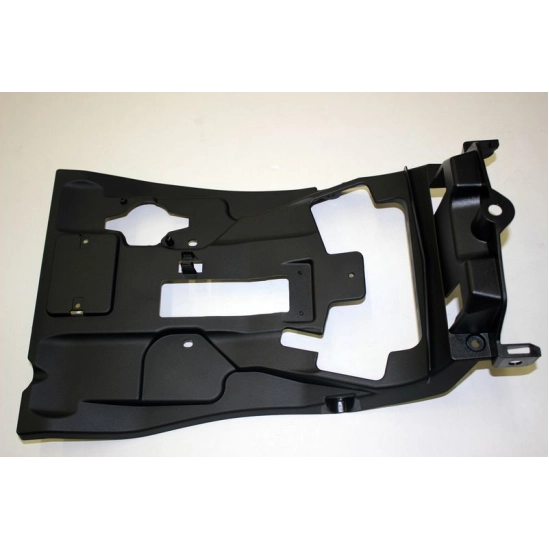 Plast pod přední sedadlo                                                                                                                                                                                                                                  