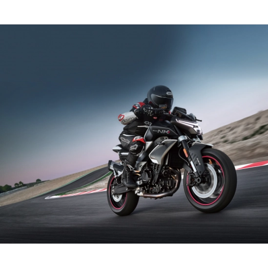 CFMOTO 800NK ADVANCED