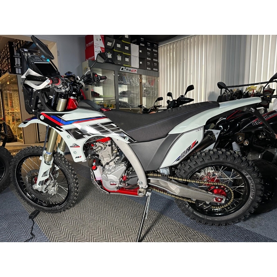 AJP PR7 650 ADVENTURE