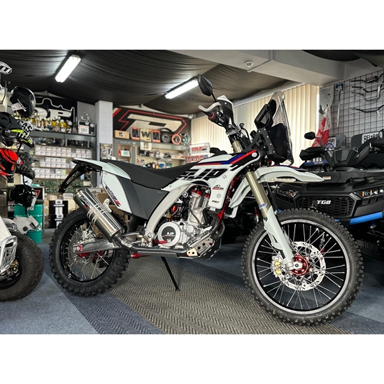AJP PR7 650 ADVENTURE