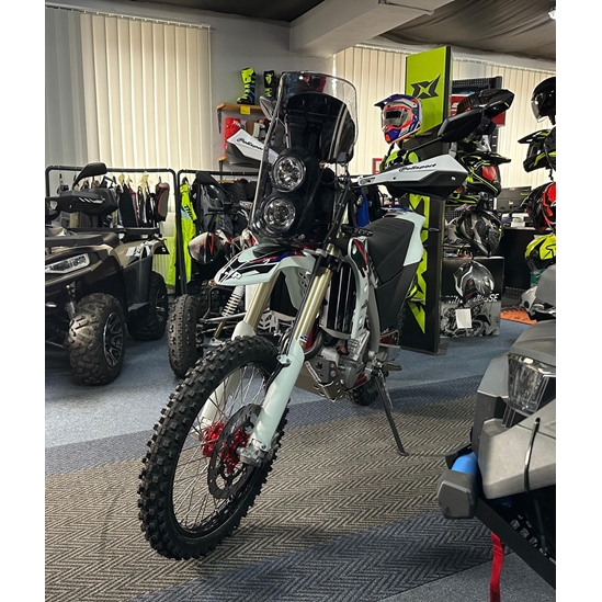AJP PR7 650 ADVENTURE