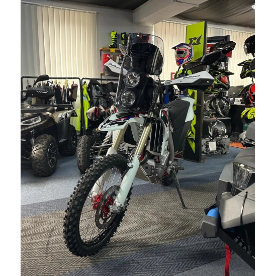 AJP PR7 650 ADVENTURE EU5+  MODEL 2025                                                                                                                                                                                                                    