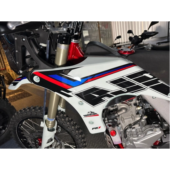 AJP PR7 650 ADVENTURE EU5+  MODEL 2025                                                                                                                                                                                                                    